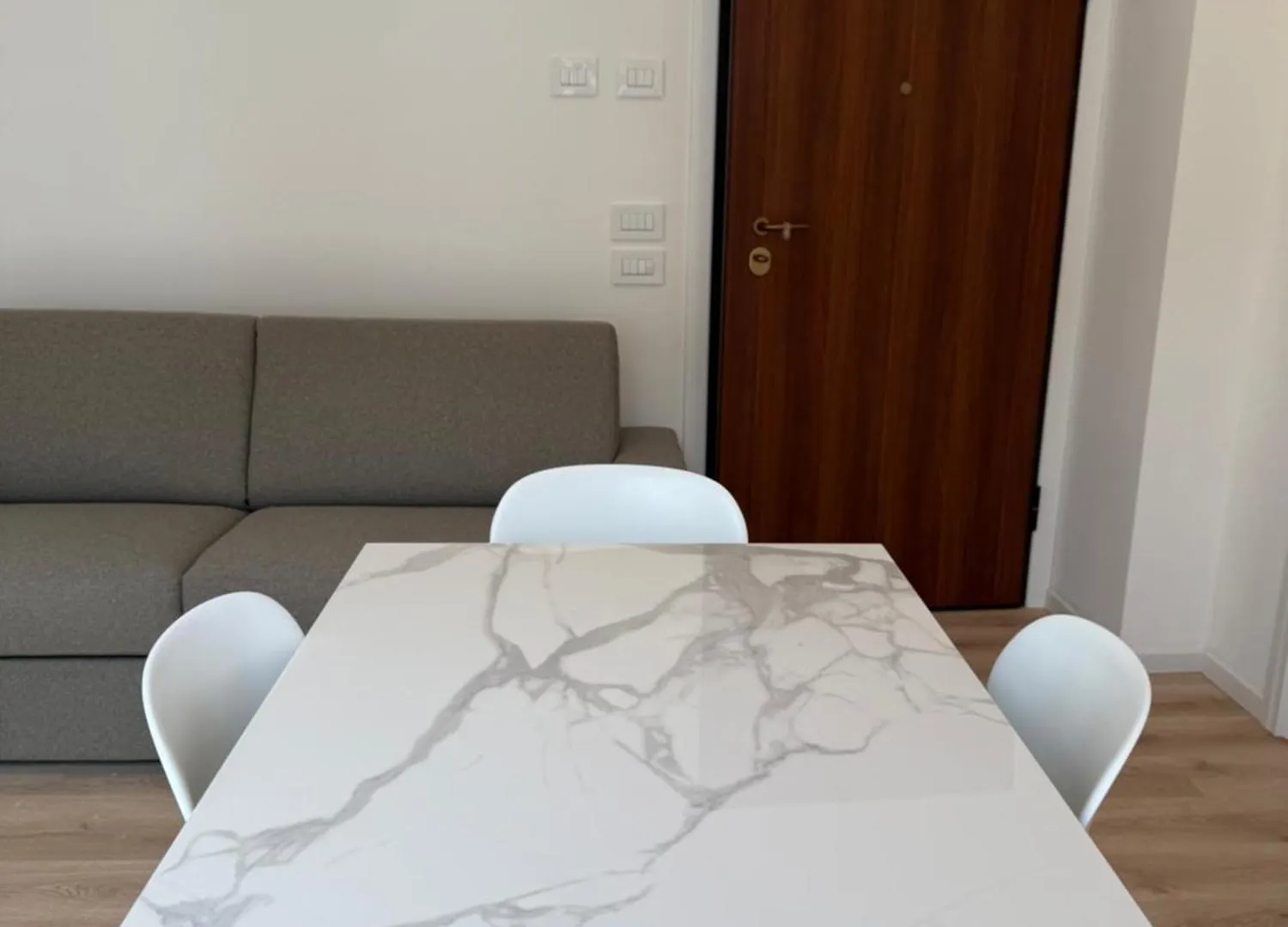 Mihouse Res Milan Apartment