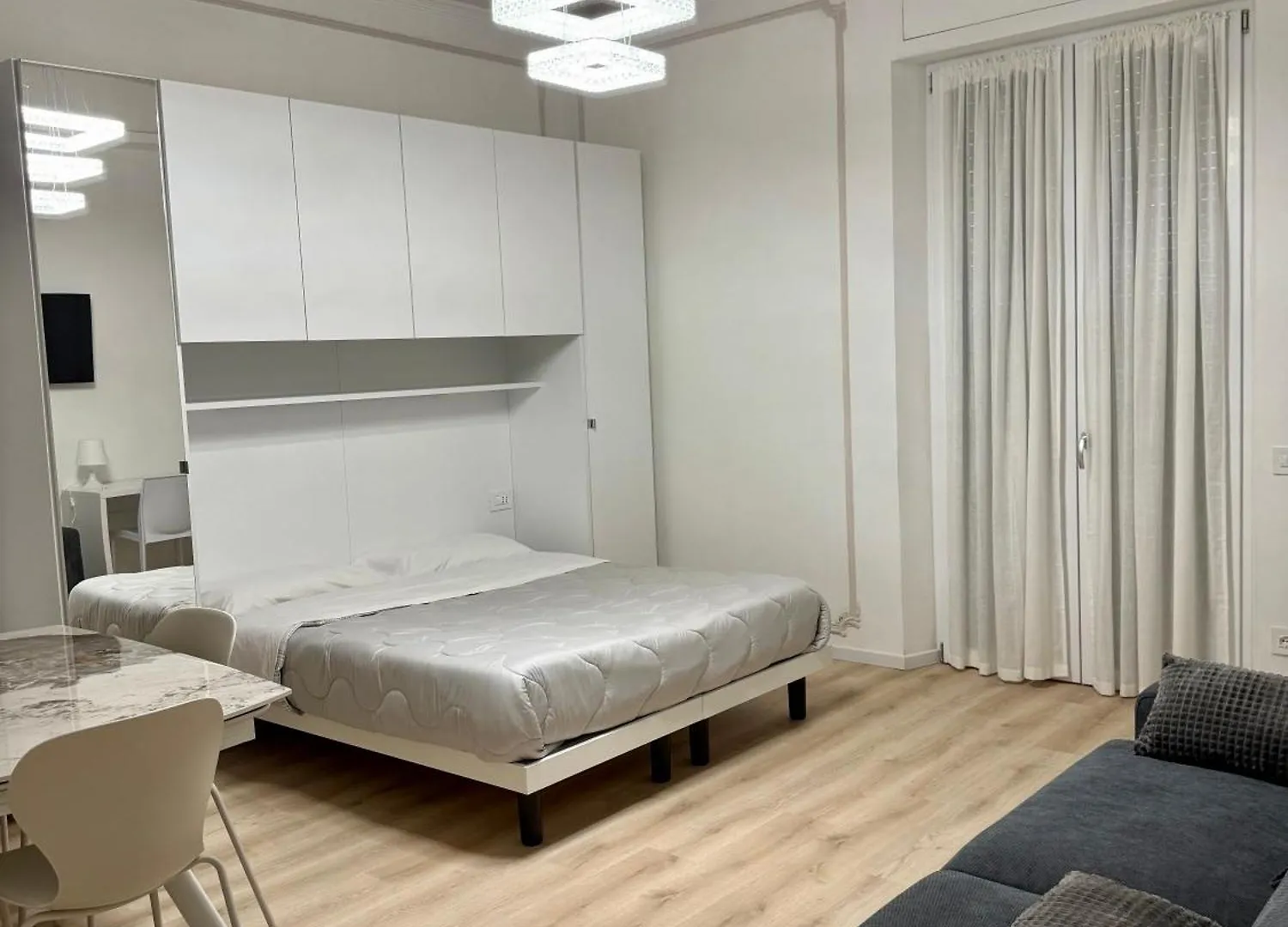 Mihouse Res Milan Apartment