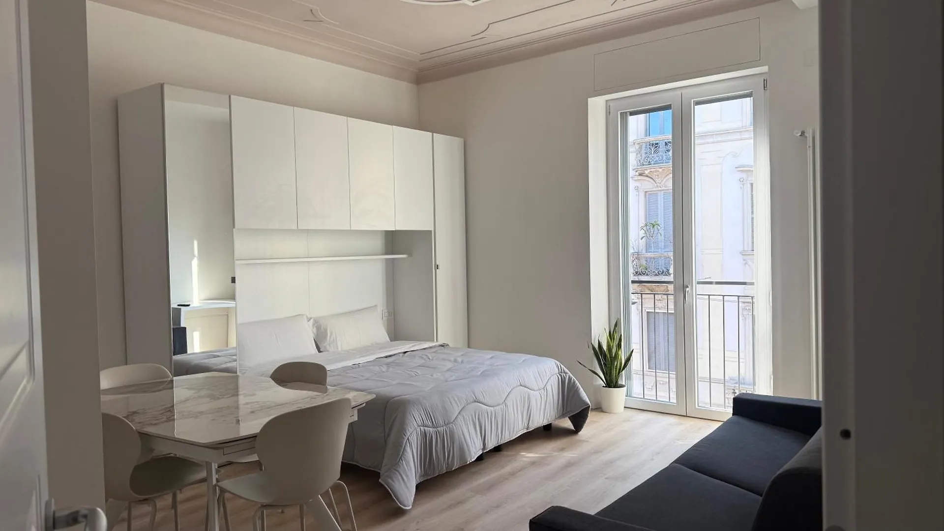 Mihouse Res Milan Apartment