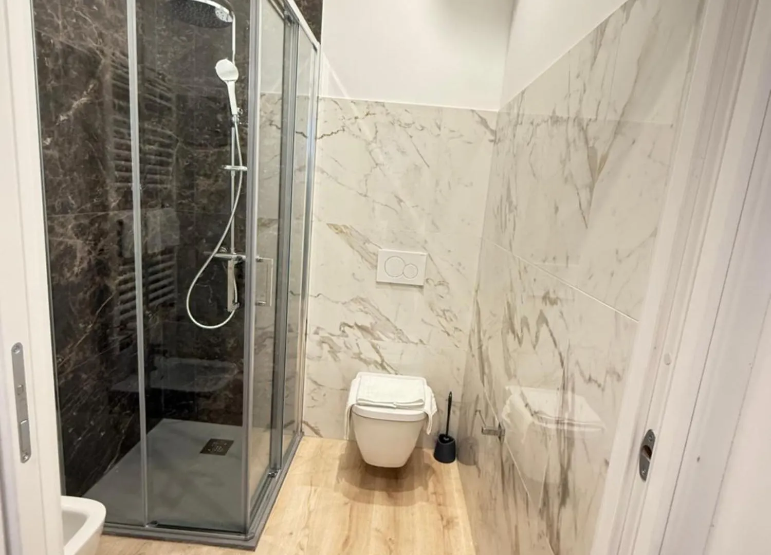 Mihouse Res Milan Apartment Italy