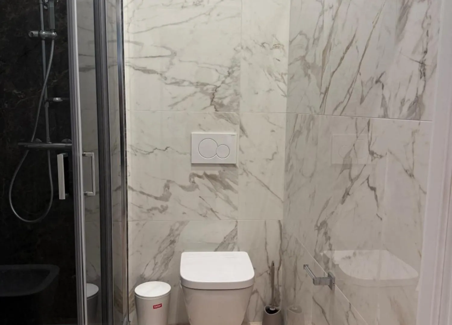 Mihouse Res Milan Apartment