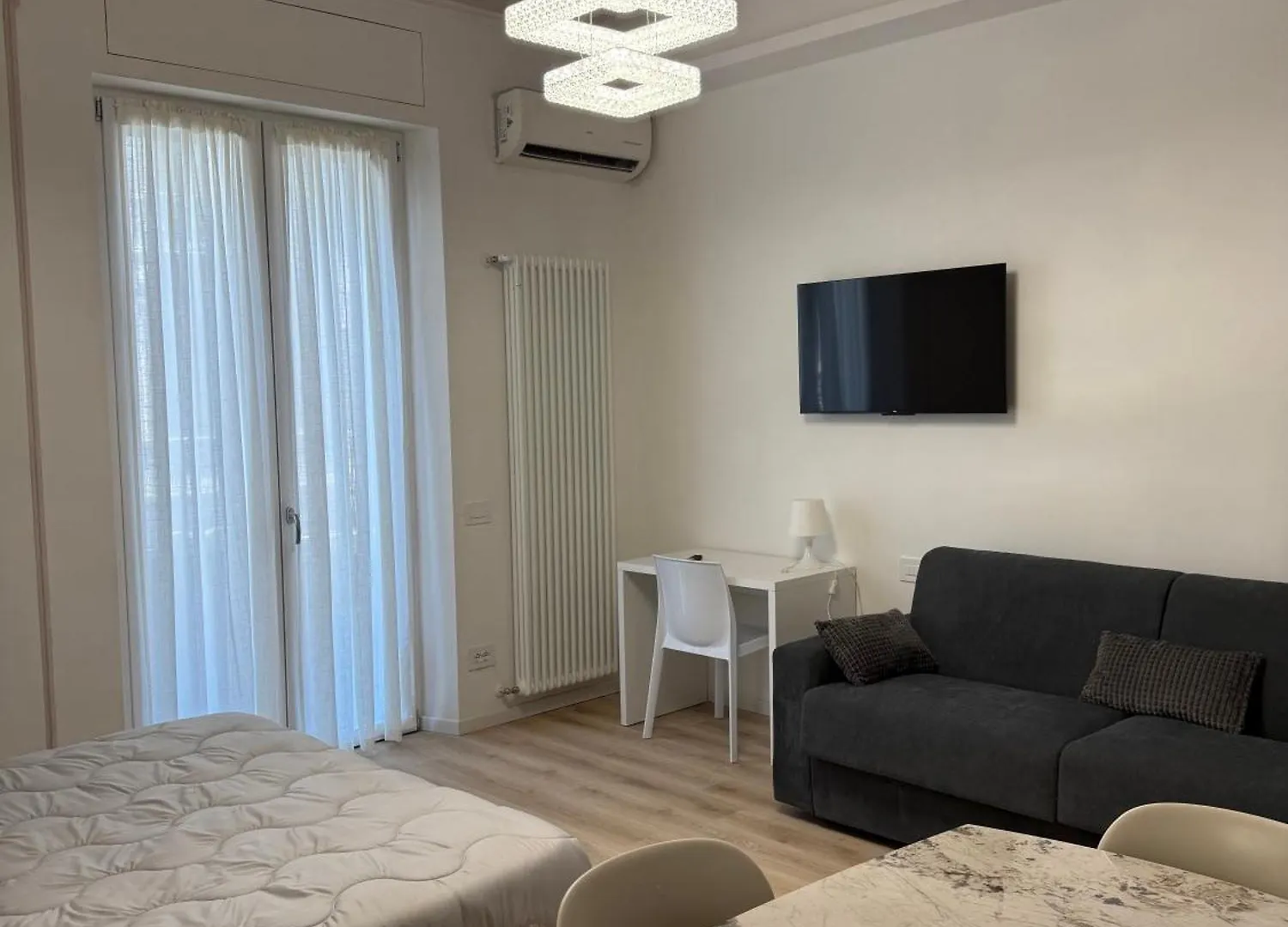 Mihouse Res Milan Apartment