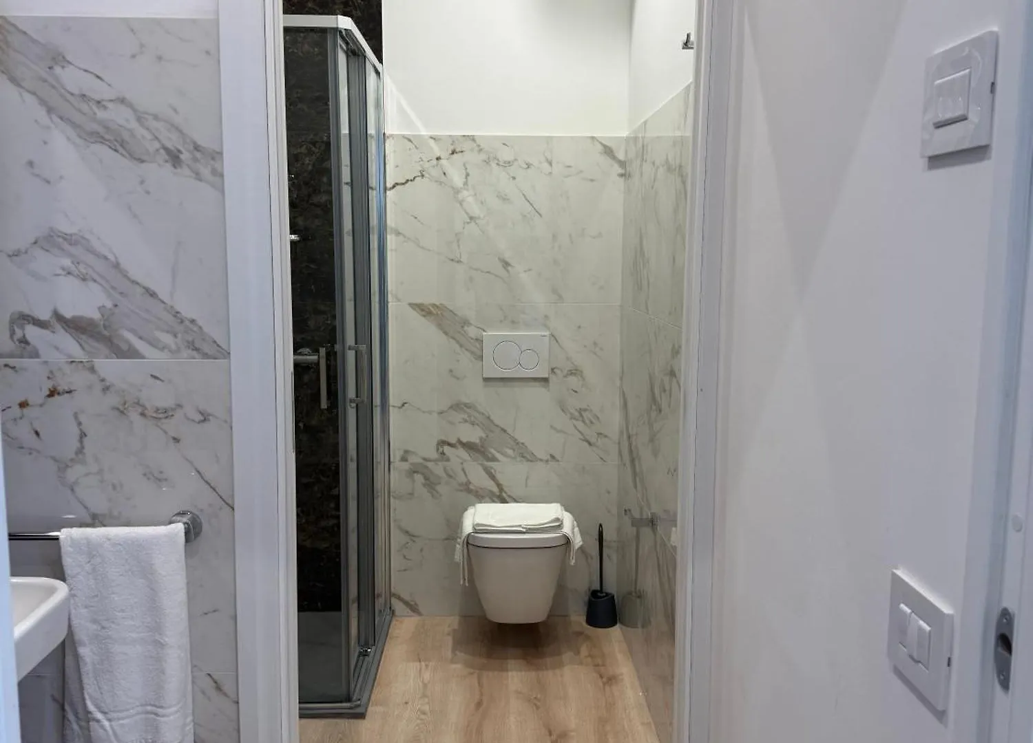 Mihouse Res Milan Apartment