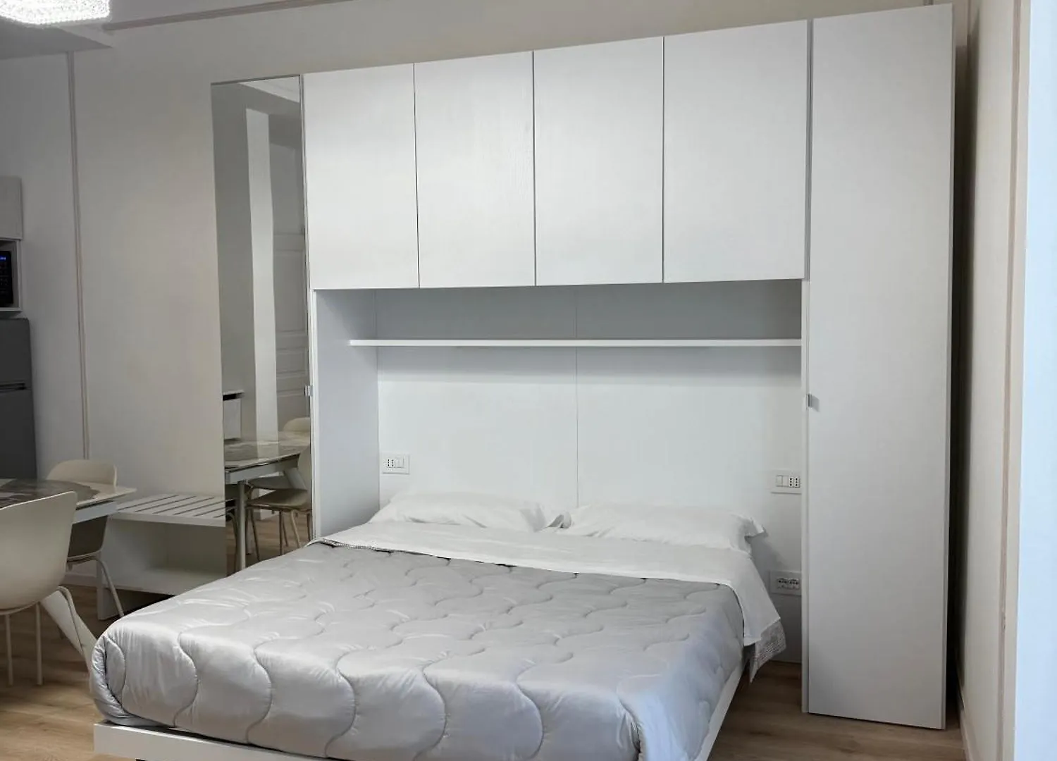 Mihouse Res Milan Apartment 0*,  Italy