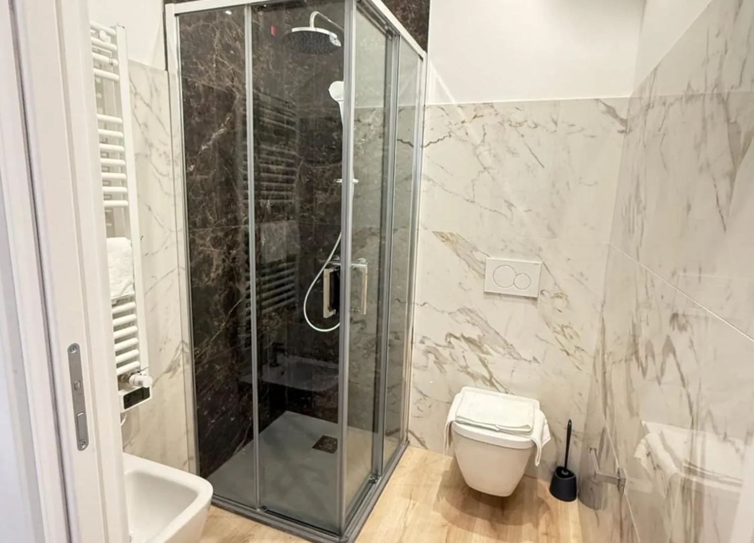 Mihouse Res Milan Apartment Italy