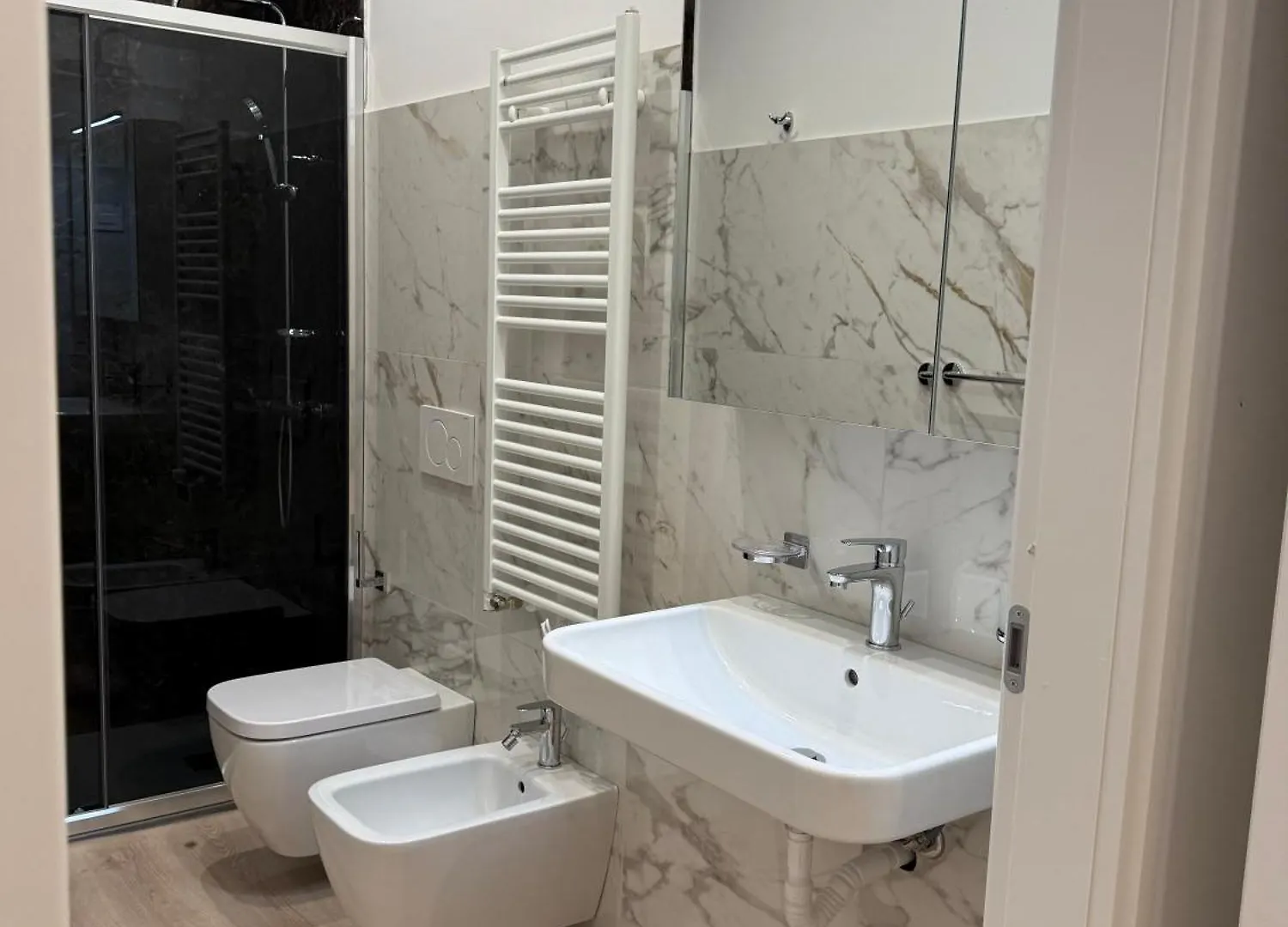 Mihouse Res Milan Apartment