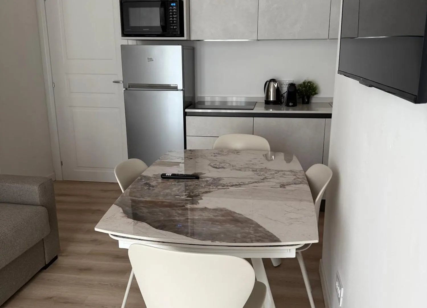 Mihouse Res Milan Apartment