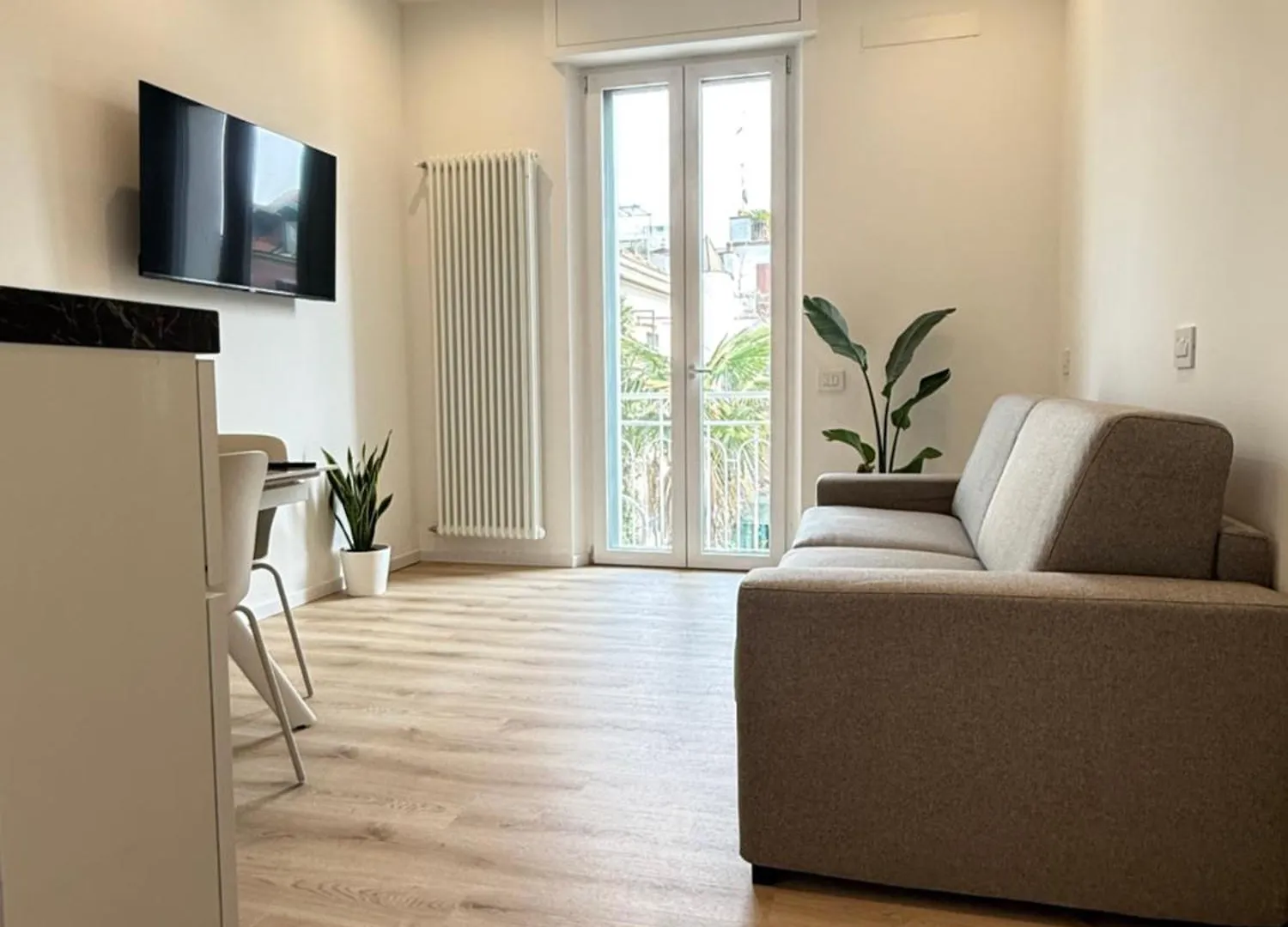 Mihouse Res Milan Apartment 0*,